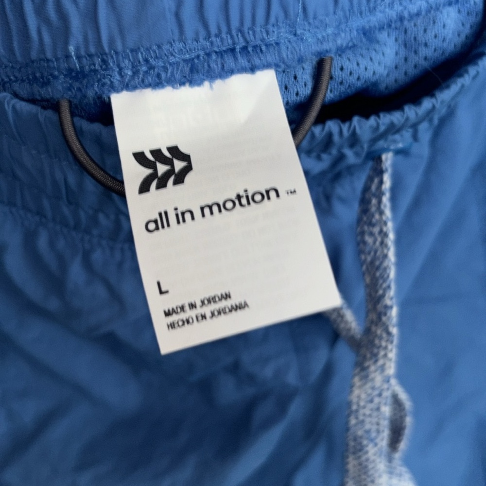 Men’s Shorts - Picture 2 of 2